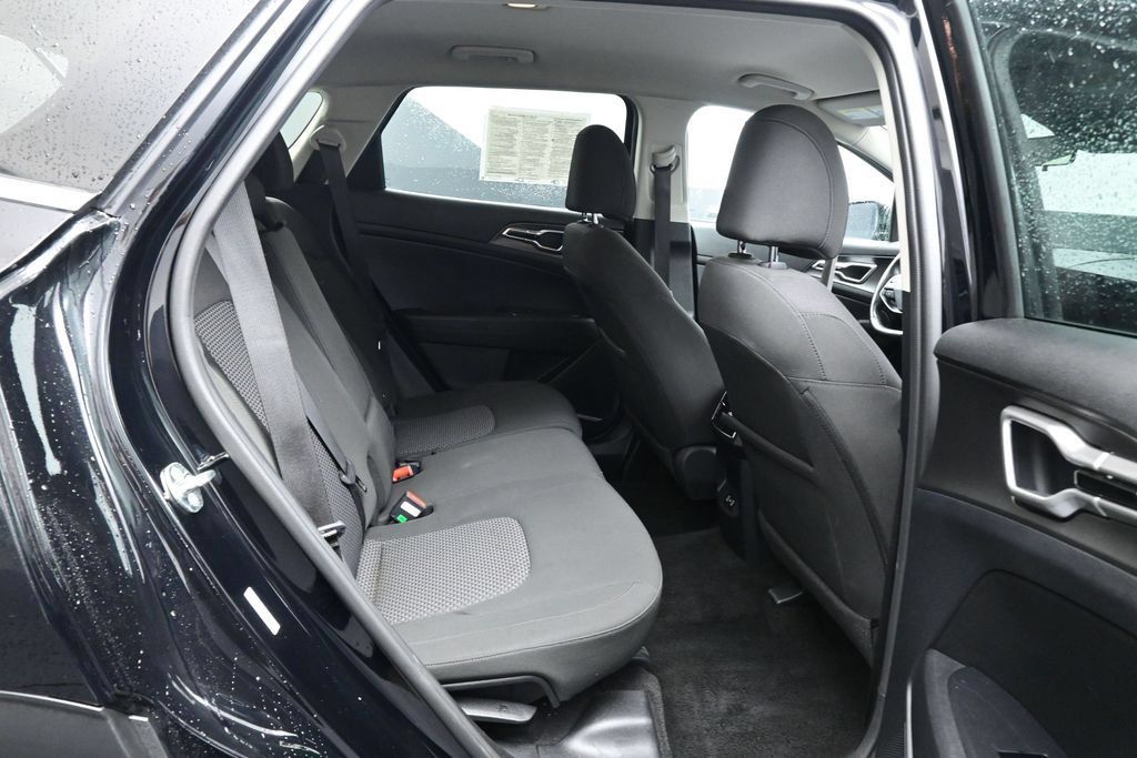 Used 2026 Kia Sportage LX FWD image 22