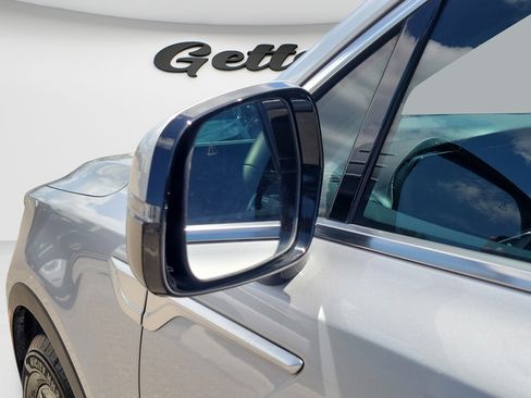 Used 2023 Kia Sorento EX FWD image 23