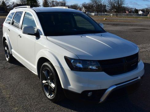 Used 2015 Dodge Journey Crossroad w/ Flexible Seating Group image 2