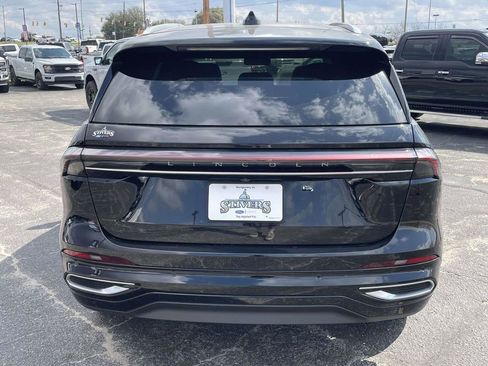 Used 2024 Lincoln Nautilus Reserve w/ Equipment Group 202A image 4