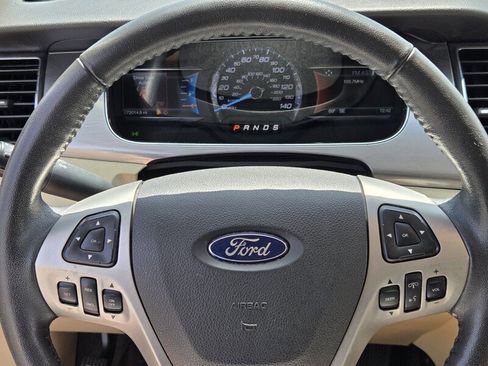Used 2017 Ford Taurus SEL w/ Equipment Group 201A FWD image 24