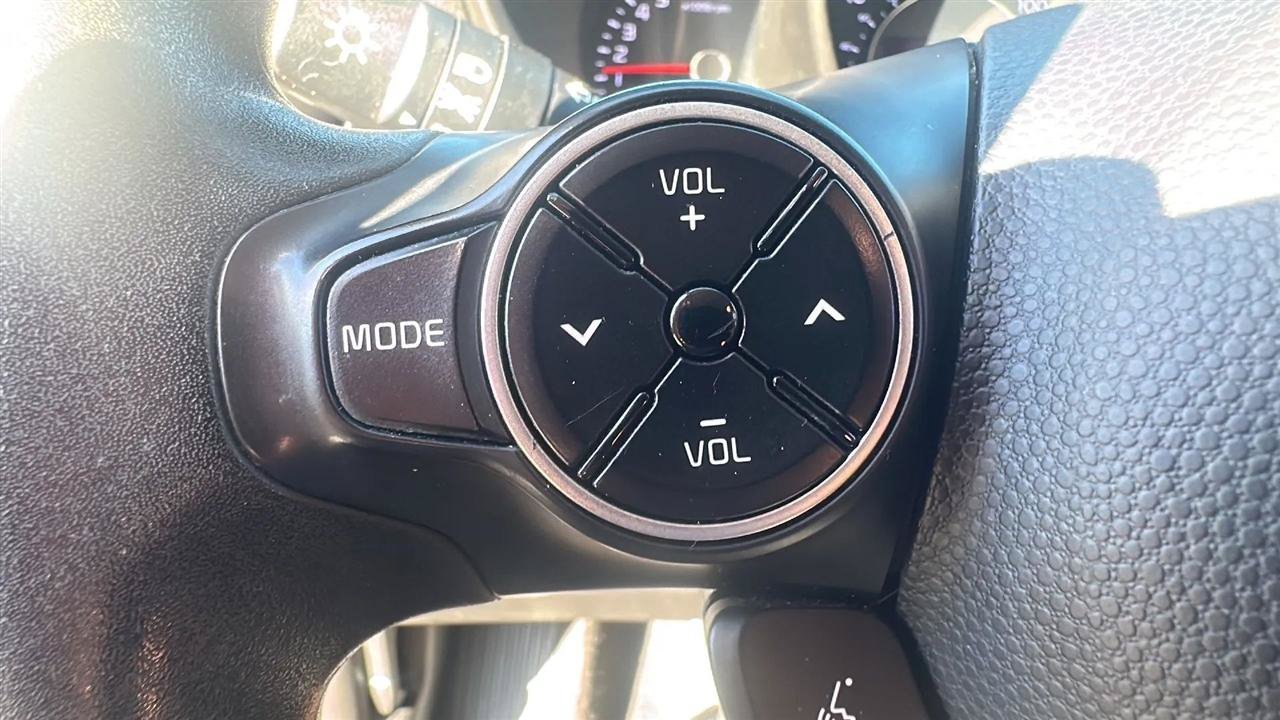 Used 2015 Kia Soul FWD image 42