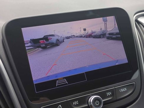Used 2023 Chevrolet Malibu LT FWD image 15