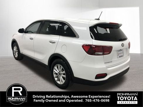 Used 2019 Kia Sorento LX image 4
