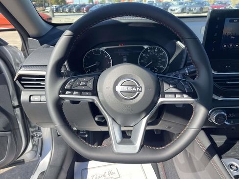 New 2025 Nissan Altima 2.5 SR w/ SR Premium Package image 21