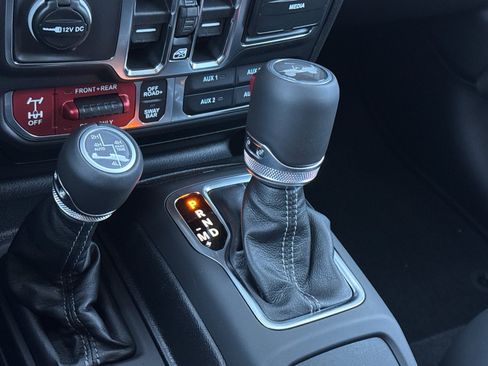 New 2026 Jeep Wrangler Unlimited Rubicon AWD/4WD image 20