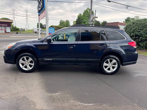 Used 2014 Subaru Outback 2.5i Premium AWD/4WD image 4
