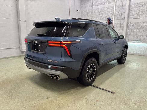 Used 2024 Chevrolet Traverse Z71 image 4