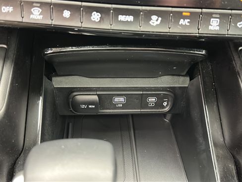 Used 2025 Kia Telluride S AWD/4WD image 21