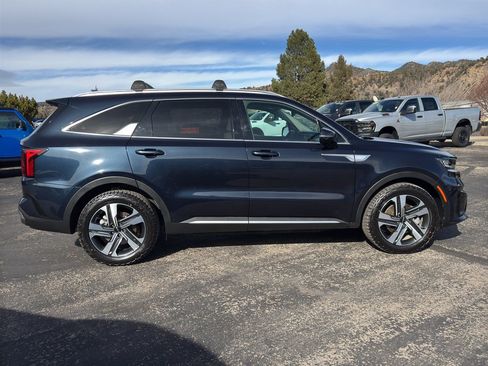 Used 2023 Kia Sorento EX image 8