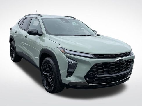 Used 2025 Chevrolet Trax ACTIV w/ Driver Confidence Package image 8