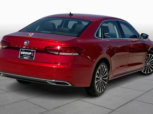 Used 2022 Volkswagen Passat 2.0T image 12