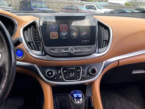 Used 2018 Chevrolet Volt Premier w/ Driver Confidence Package FWD image 20