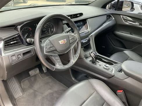 Used 2021 Cadillac XT5 Premium Luxury image 10