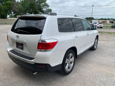 Used 2011 Toyota Highlander Limited FWD image 6