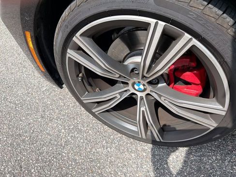 Used 2024 BMW 330i Sedan w/ Premium Package RWD image 14
