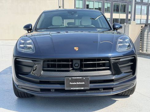 Used 2023 Porsche Macan Turbo image 10