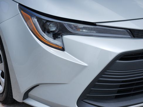 Used 2024 Toyota Corolla LE FWD image 10