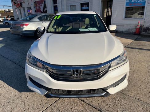Used 2017 Honda Accord LX image 2
