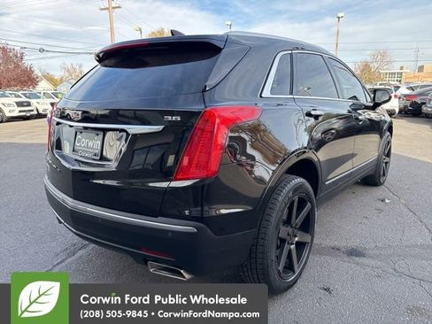 Used 2017 Cadillac XT5 FWD image 5
