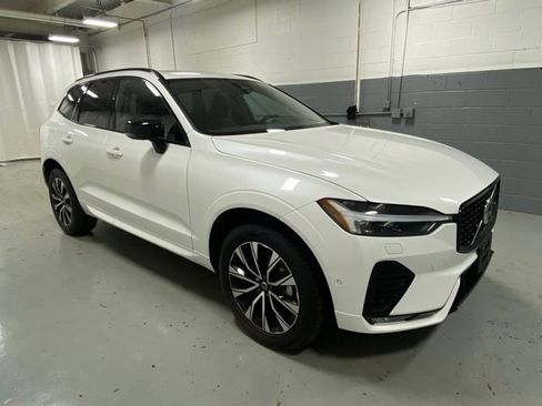 Certified 2025 Volvo XC60 B5 Plus AWD/4WD image 4
