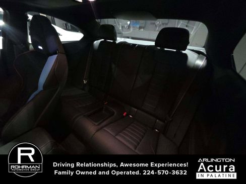 Used 2023 BMW M2 RWD image 9