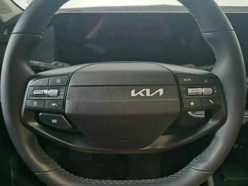 Used 2025 Kia K4 EX FWD image 17