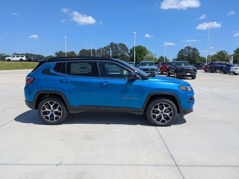 New 2026 Jeep Compass Limited AWD/4WD image 8