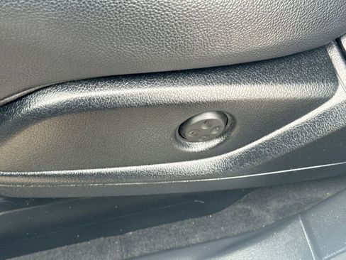 Used 2018 Mercedes-Benz GLE 350 4MATIC image 50