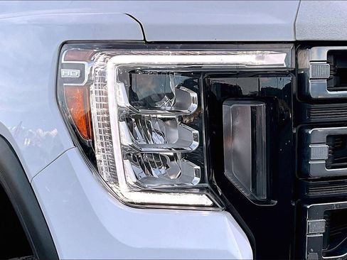 Used 2021 GMC Sierra 2500 SLE image 30