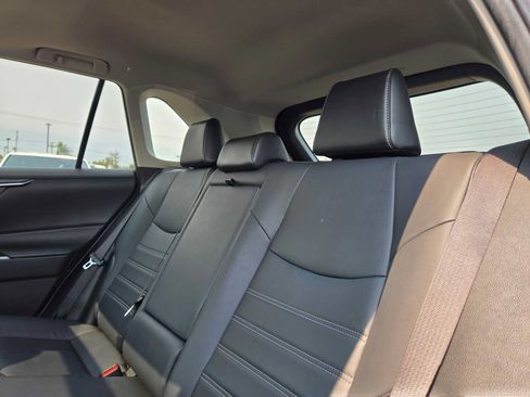 Used 2022 Toyota RAV4 XLE Premium AWD/4WD image 18