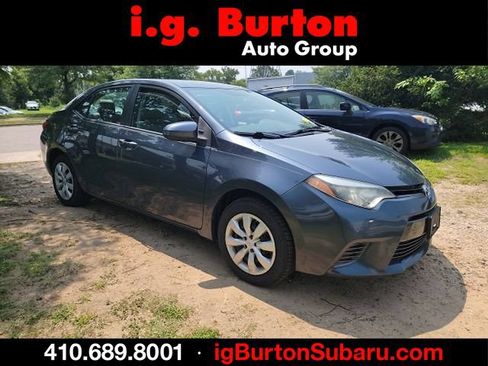 Used 2015 Toyota Corolla LE FWD image 1