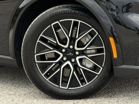 Used 2025 Ford Mustang Mach-E Premium AWD/4WD image 35