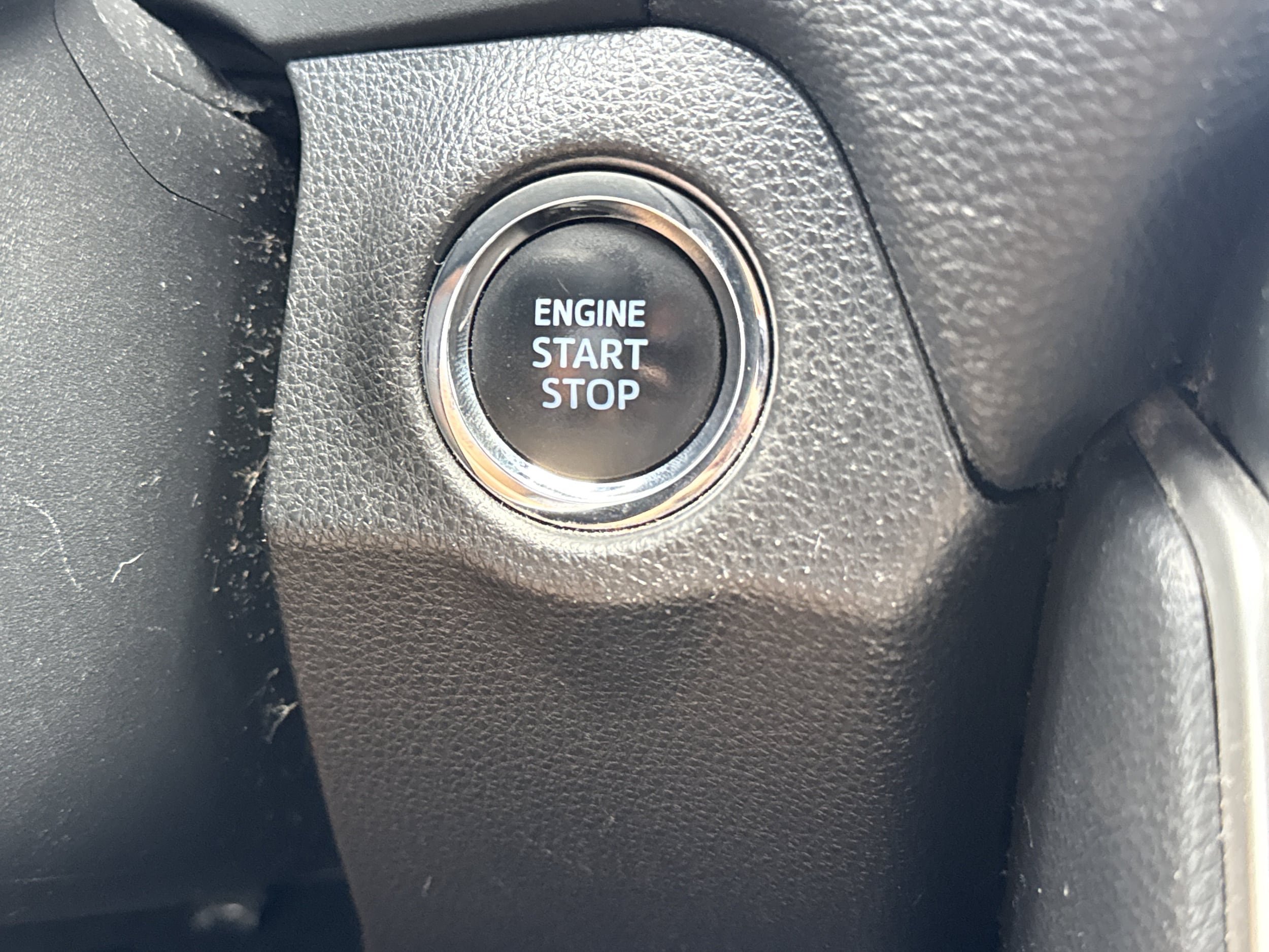 Used 2019 Toyota RAV4 XLE FWD image 36