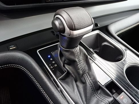 Certified 2025 Toyota Sienna XSE image 15