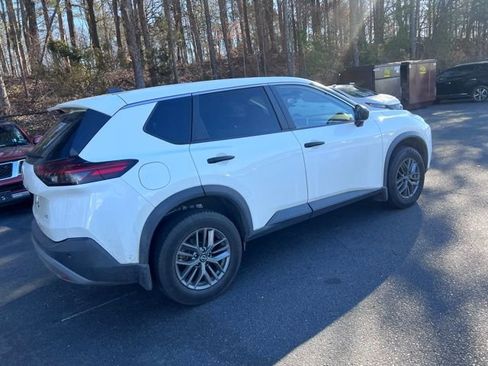 Used 2022 Nissan Rogue S image 5