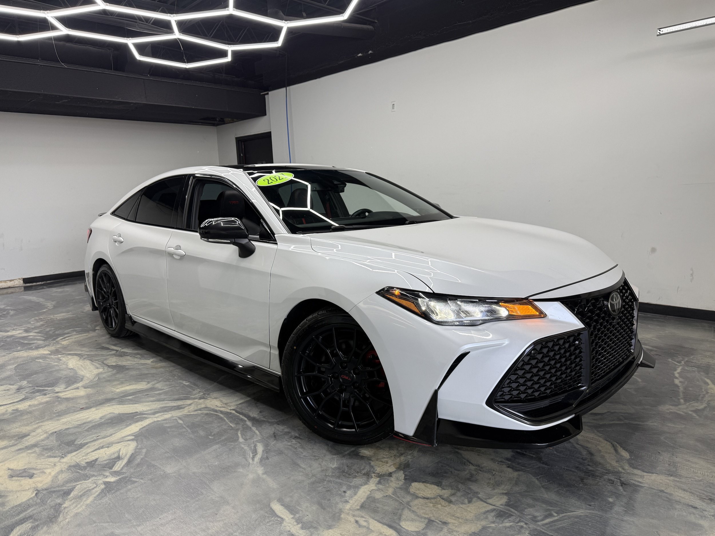 Used 2021 Toyota Avalon TRD FWD image 5