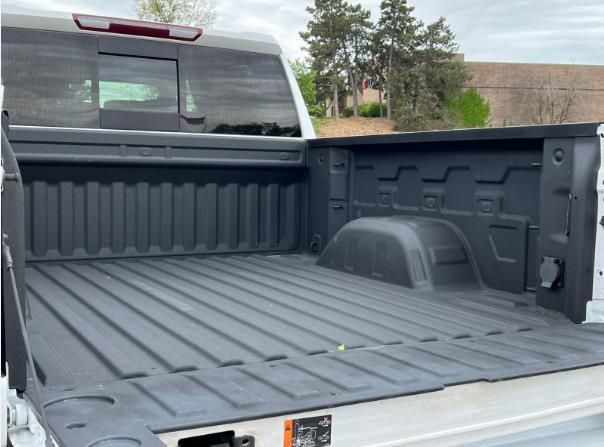Used 2023 GMC Sierra 1500 SLT w/ SLT Convenience Package AWD/4WD image 4