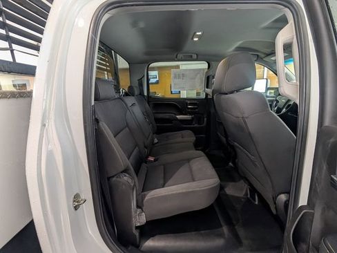 Used 2018 Chevrolet Silverado 3500 LT AWD/4WD image 15