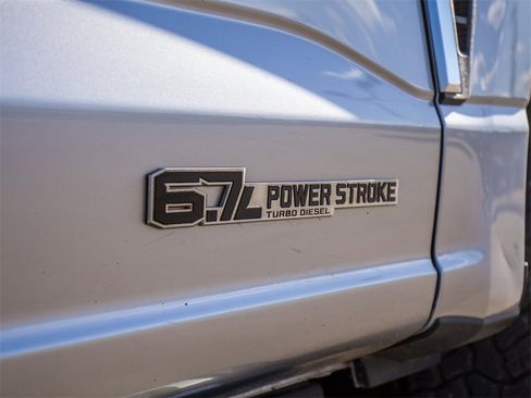 Used 2023 Ford F250 Lariat w/ Chrome Package image 11