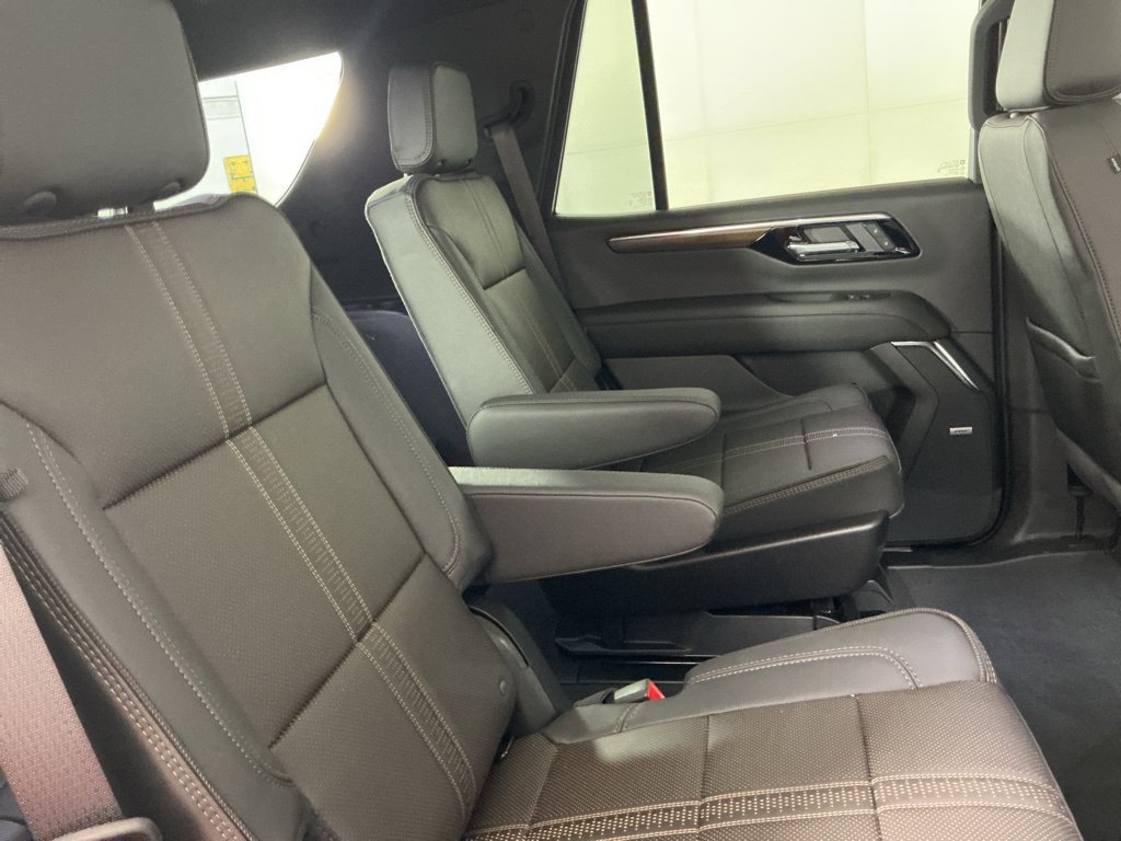 New 2026 Chevrolet Tahoe High Country AWD/4WD image 17