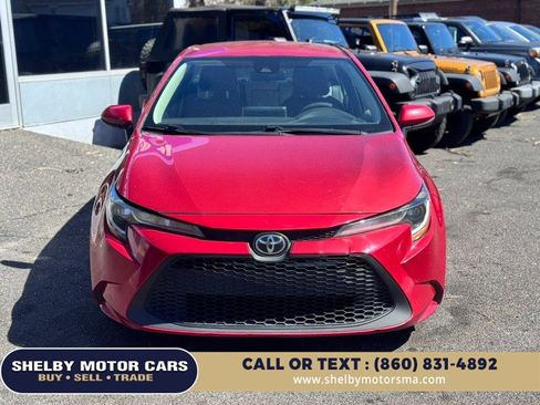 Used 2020 Toyota Corolla LE FWD image 2