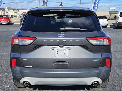 Used 2020 Ford Escape SE image 6