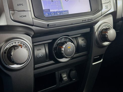 Used 2016 Toyota 4Runner SR5 image 24