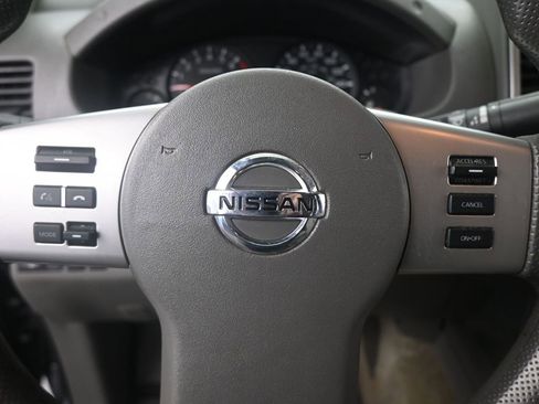 Used 2018 Nissan Frontier SV image 10