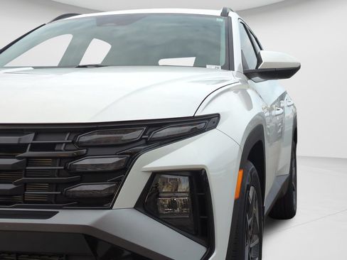 Certified 2025 Hyundai Tucson SEL FWD image 24