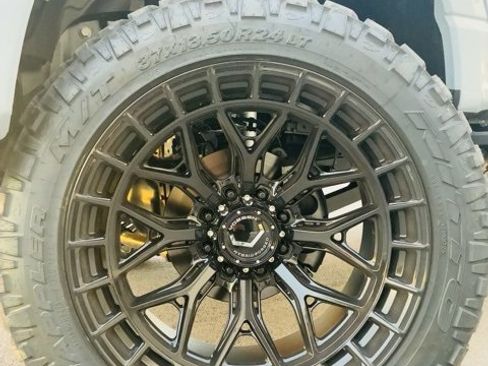 New 2026 Ford F350 Platinum w/ Tremor Off-Road Package image 3