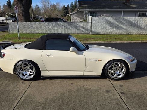 Used 2000 Honda S2000 Base 2dr Convertible image 4
