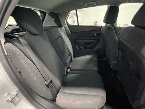 Used 2019 Chevrolet Trax LS FWD image 21