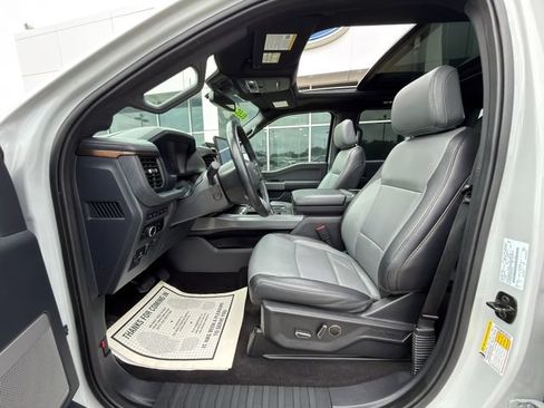 Used 2024 Ford F150 Lightning Lariat AWD/4WD image 29